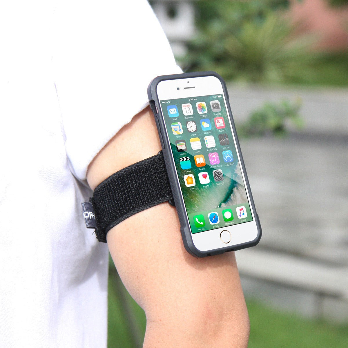 BT-I7-BK | IPHONE 8 | SHOCKPROOF RUGGED CASE + BELT CLIP & CARABINER